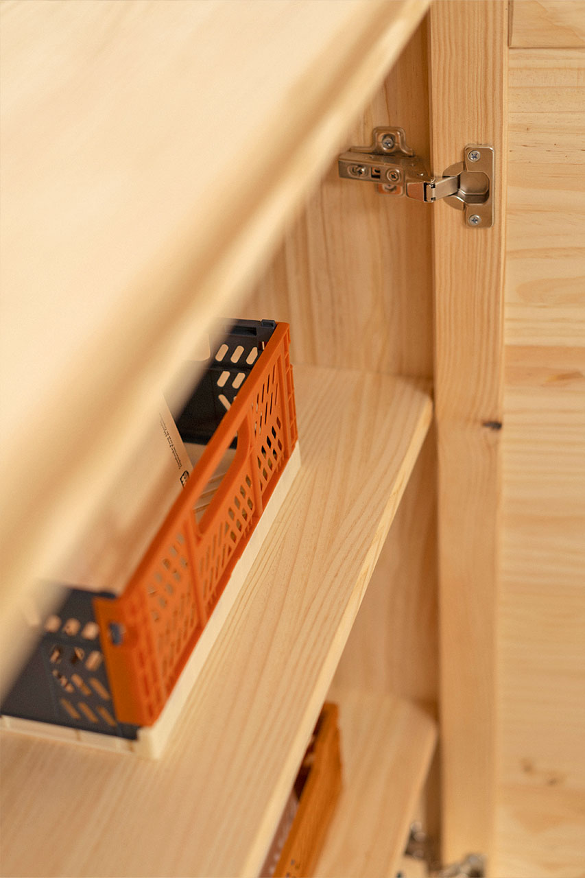 Imagen de ambiente 6 para:Armario aparador de madera maciza